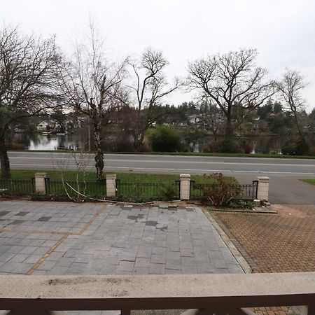 Lipton Place By Elegant Waterfront Esquimalt 外观 照片