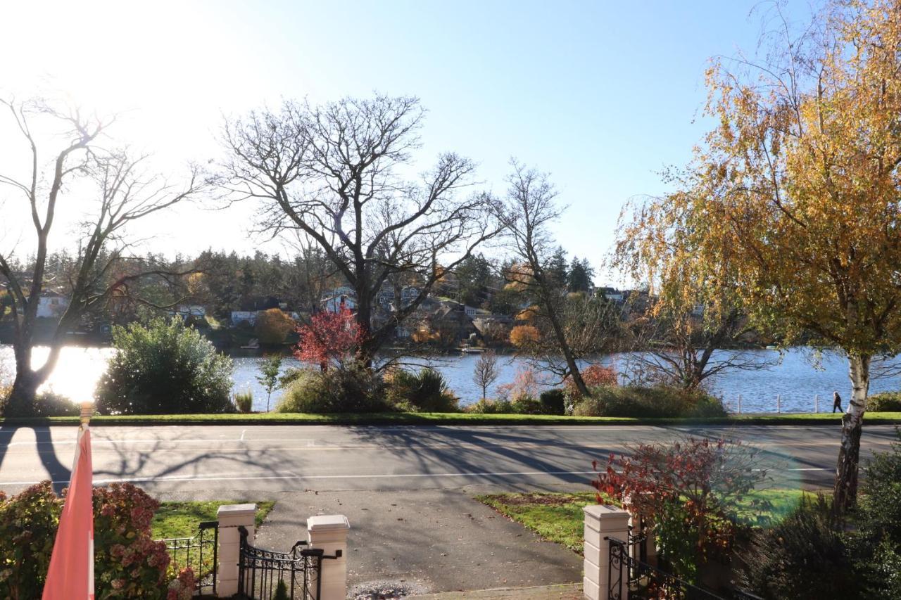 Lipton Place By Elegant Waterfront Esquimalt 外观 照片