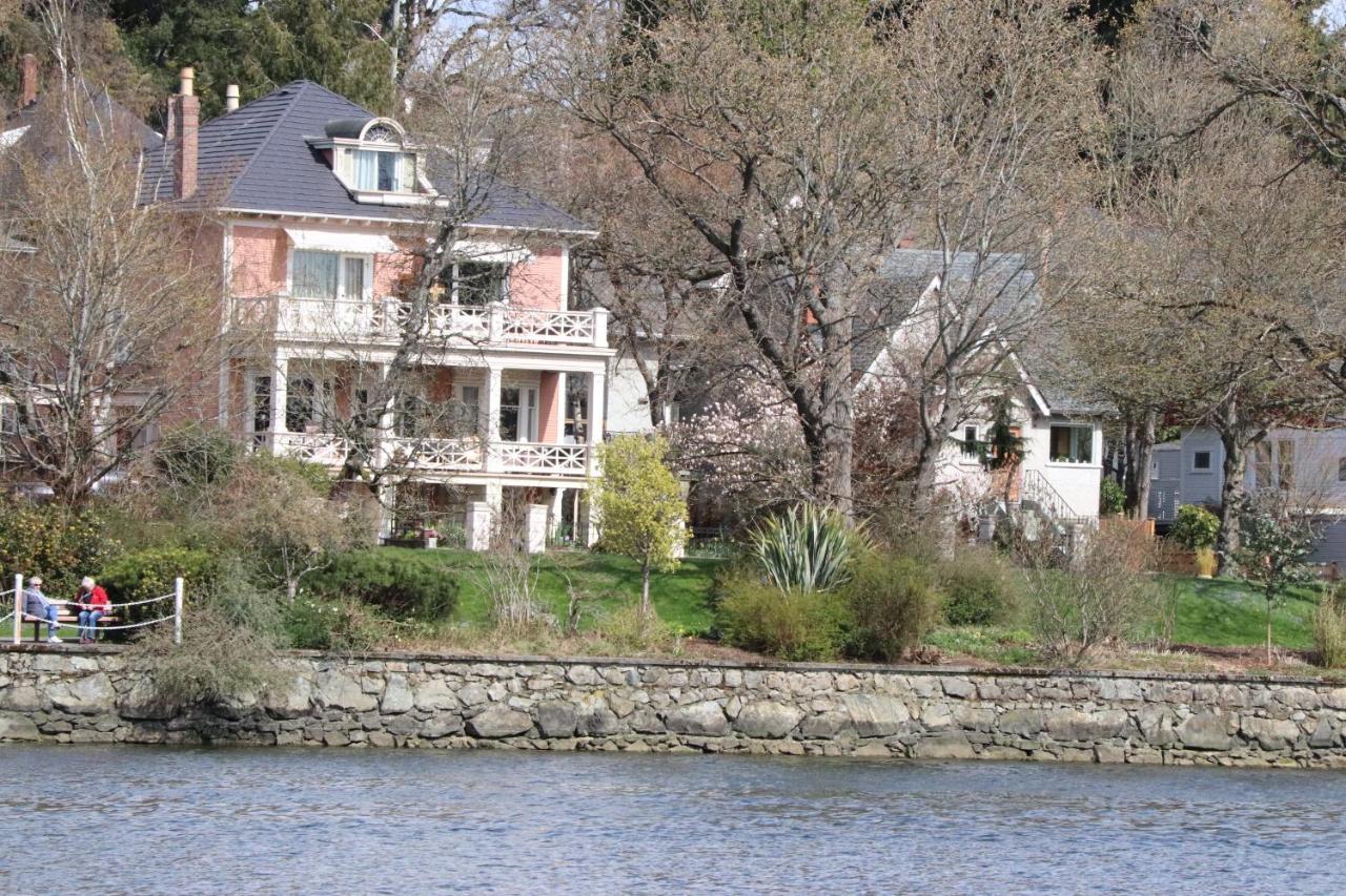 Lipton Place By Elegant Waterfront Esquimalt 外观 照片